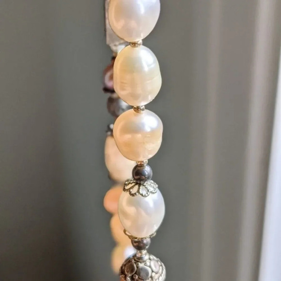 Anne-Marie K. Pearl Necklace - Picture 6 of 6
